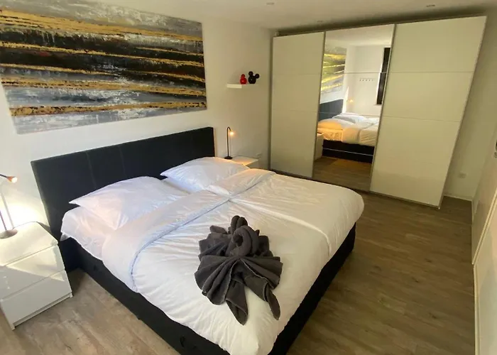 Moderne 2-Zimmer-Wohnung Mit Garten