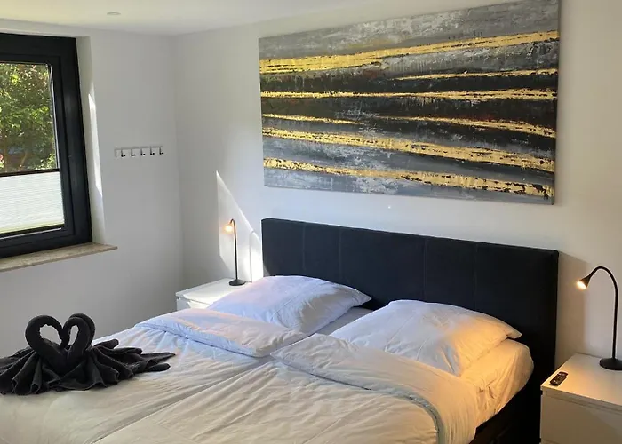 Moderne 2-Zimmer-Wohnung Mit Garten