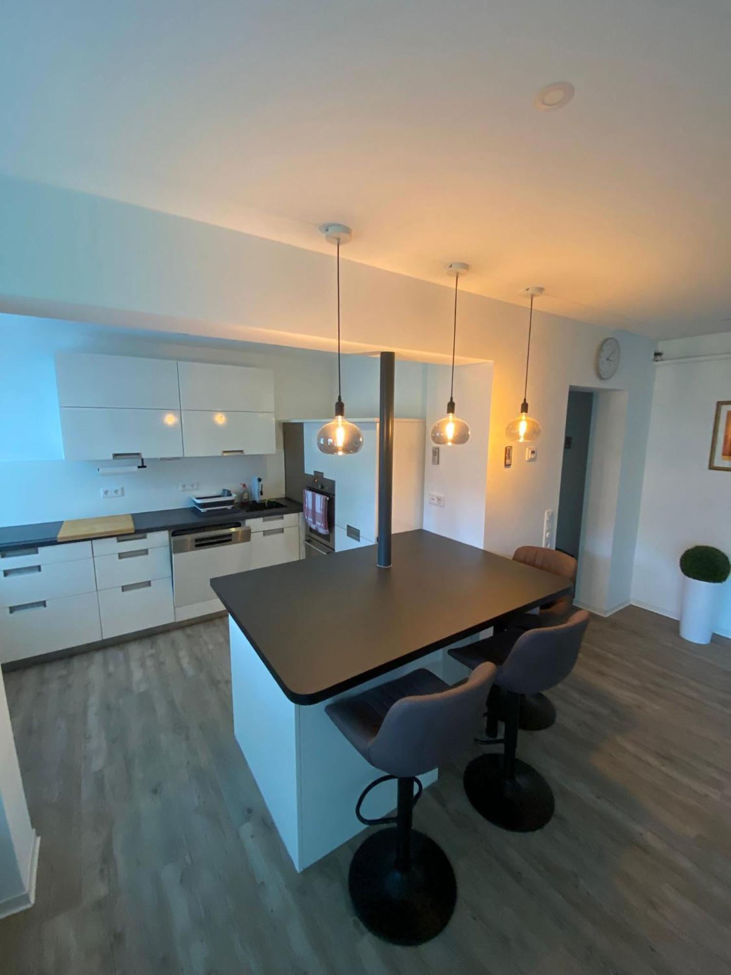 Apartment Moderne 2-zimmer-wohnung Mit Garten *